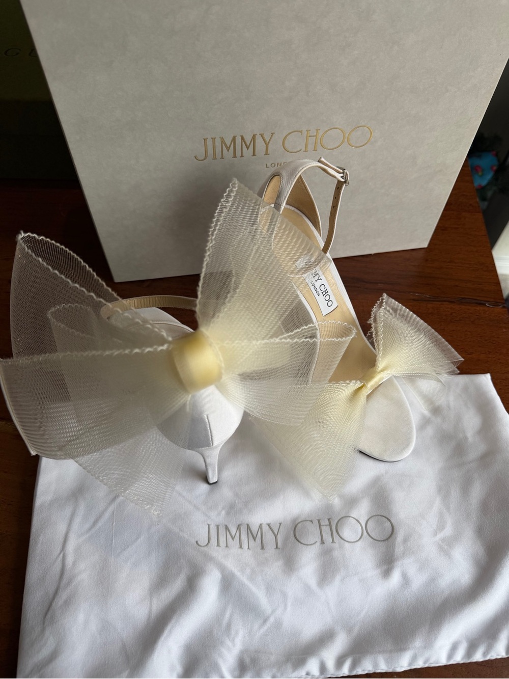 Authentic Jimmy Choo Ivory Ankle-Strap Sandals with Tulle Bow - Picture 5 of 8
